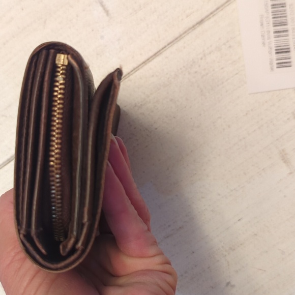 Louis Vuitton Brown Damier wallet GUC - Picture 7 of 16